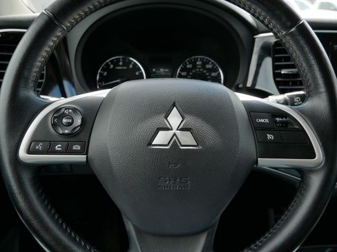Used 2015 Mitsubishi Outlander SE FWD image 25