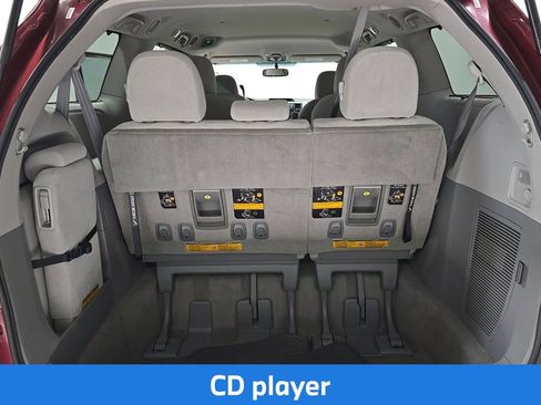 Used 2014 Toyota Sienna LE FWD image 12