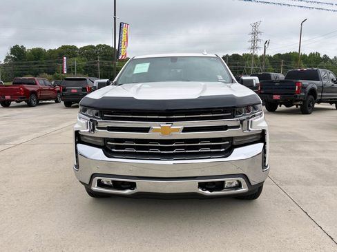Used 2021 Chevrolet Silverado 1500 LTZ AWD/4WD image 3
