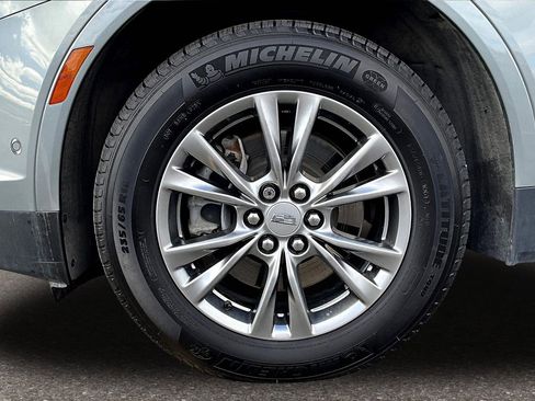 Used 2023 Cadillac XT5 Premium Luxury w/ Technology Package AWD/4WD image 25