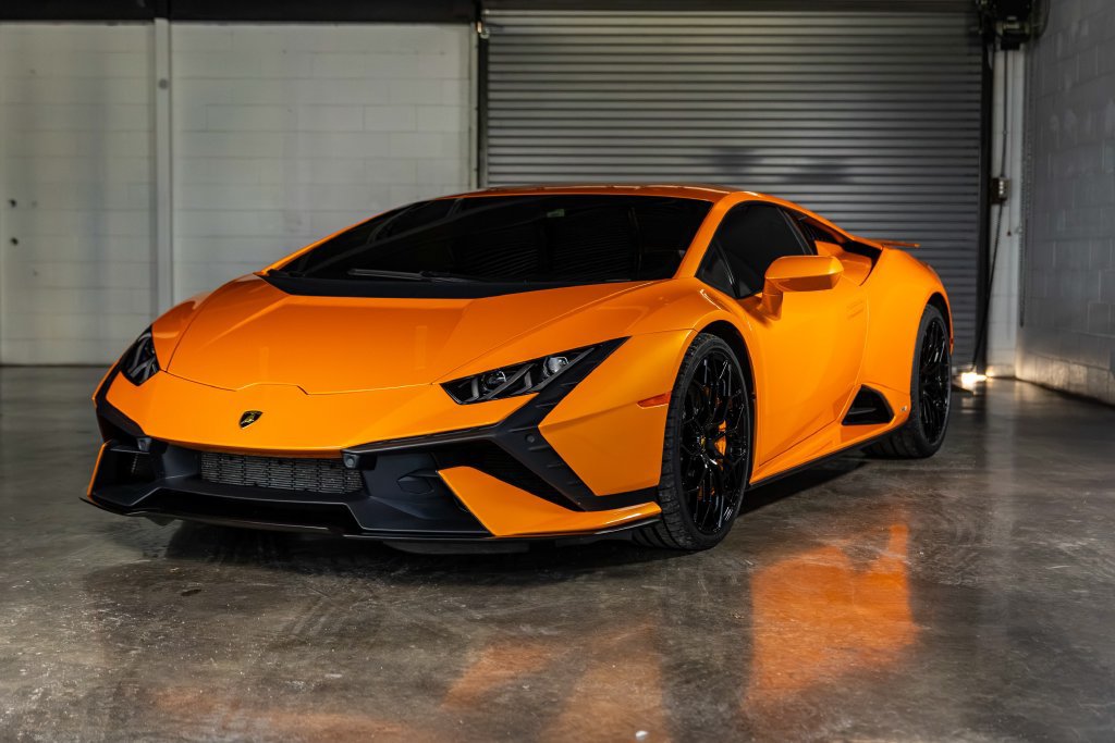 Used 2023 Lamborghini Huracan Tecnica RWD image 8