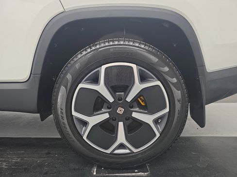 Used 2023 Rivian R1T Adventure image 10