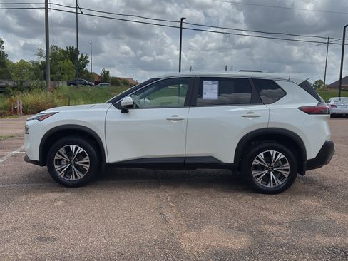 Used 2023 Nissan Rogue SV FWD image 29