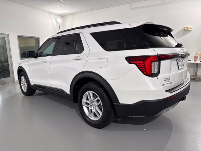Used 2026 Ford Explorer Active w/ Active Comfort Package RWD image 5