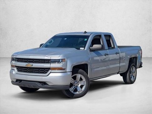 Used 2018 Chevrolet Silverado 1500 Custom w/ Custom Value Package image 1