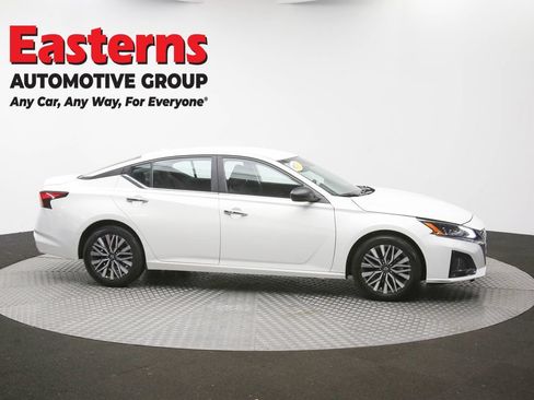 Used 2025 Nissan Altima 2.5 SV FWD image 47