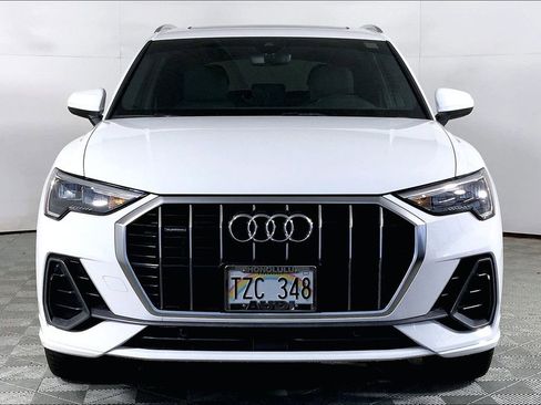 Used 2020 Audi Q3 2.0T Premium w/ Convenience Package image 2