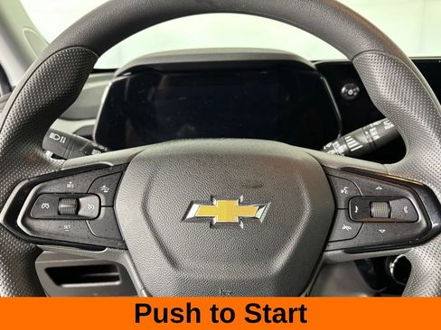 Used 2025 Chevrolet TrailBlazer LT AWD/4WD image 6