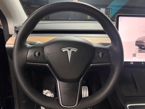 Used 2023 Tesla Model Y Performance AWD/4WD image 6
