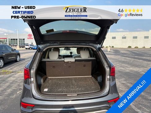 Used 2018 Hyundai Santa Fe Sport w/ 2.4L Value Package 02 AWD/4WD image 7