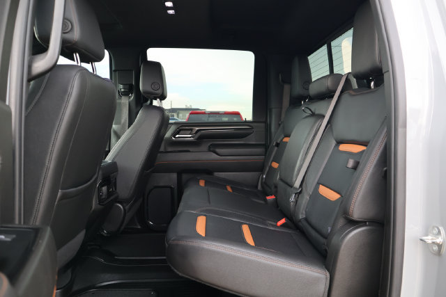 Used 2024 GMC Sierra 2500 AT4 w/ AT4 Premium Plus Package AWD/4WD image 8