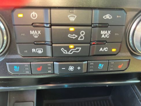 Used 2020 Ford F150 Lariat w/ Equipment Group 502A Luxury AWD/4WD image 13