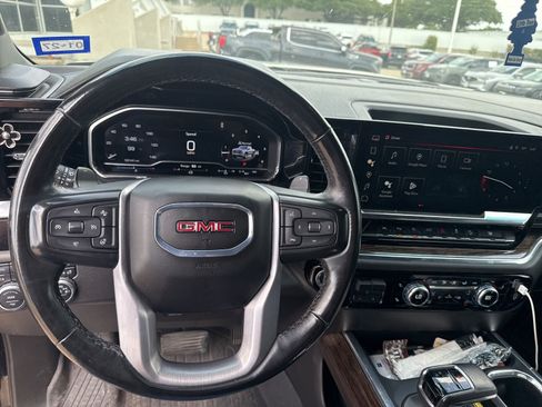 Used 2024 GMC Sierra 1500 Elevation w/ Elevation Premium Package AWD/4WD image 22