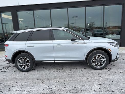 New 2026 Lincoln Corsair Premiere image 2