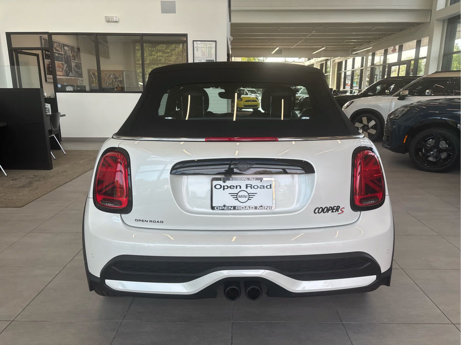 Used 2024 MINI Cooper S FWD image 5