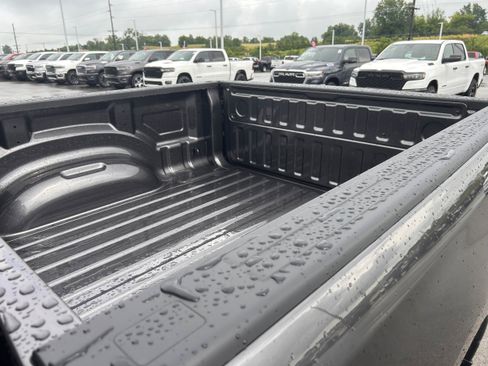 New 2026 RAM 1500 Express AWD/4WD image 16