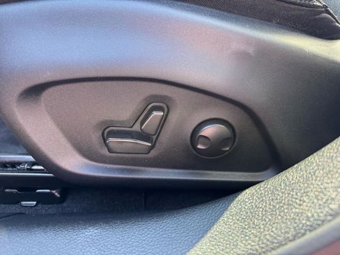 Used 2024 Jeep Compass Limited w/ High Altitude Package image 14