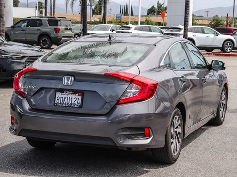 Used 2018 Honda Civic EX image 11