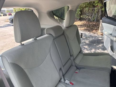 Used 2014 Toyota Prius V Three FWD image 11