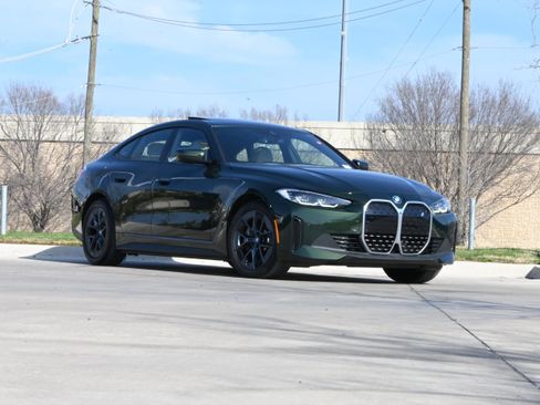 Certified 2023 BMW i4 eDrive35 w/ Premium Package image 2