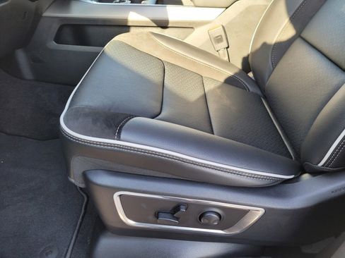 New 2026 RAM 1500 Laramie w/ Night Edition image 13