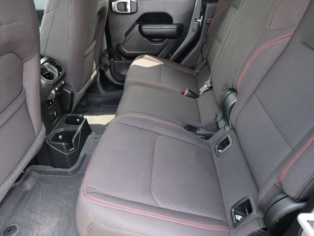 Used 2023 Jeep Gladiator Rubicon w/ Cold Weather Group AWD/4WD image 29