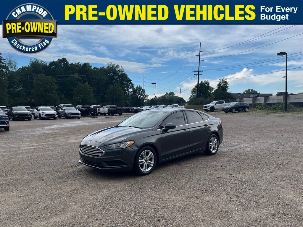 Used 2018 Ford Fusion SE w/ Fusion SE Technology Package FWD image 1