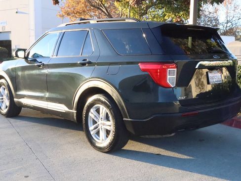 Used 2022 Ford Explorer XLT image 16