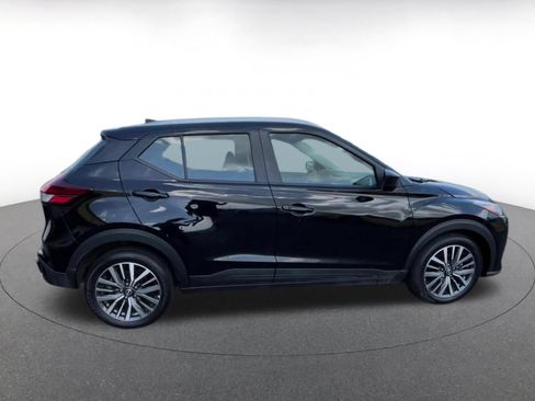Used 2024 Nissan Kicks SV FWD image 15