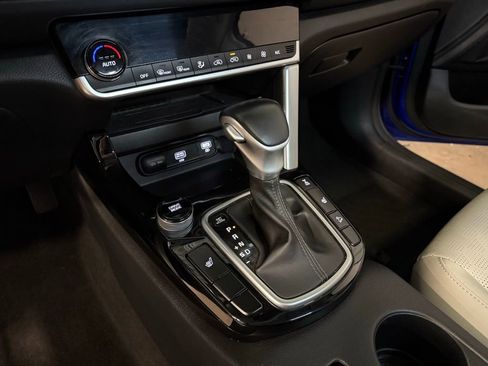 Certified 2021 Kia Seltos SX w/ SX Sunroof Package image 21