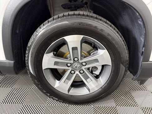 Used 2025 Honda Pilot EX-L image 10