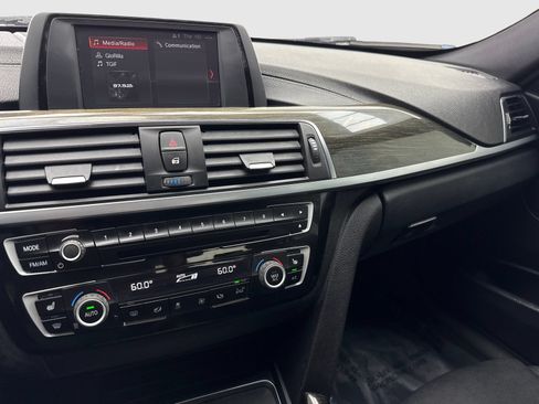 Used 2018 BMW 330i Sedan RWD image 24