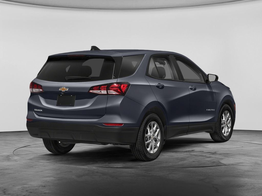 Used 2023 Chevrolet Equinox LT AWD/4WD image 2