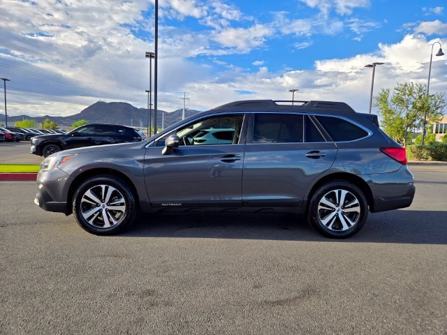Used 2019 Subaru Outback 3.6R Limited AWD/4WD image 3