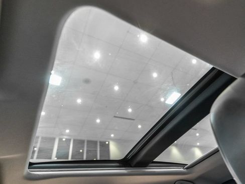 Used 2021 Toyota Camry XSE w/ Navigation Package FWD image 22