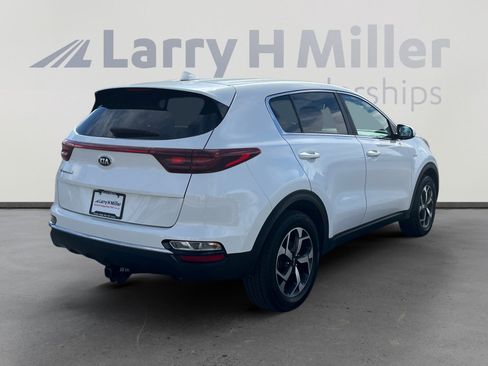Used 2021 Kia Sportage LX image 5