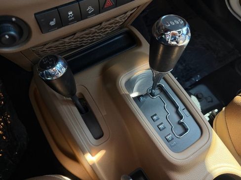 Used 2017 Jeep Wrangler Unlimited Sahara w/ Connectivity Group image 22