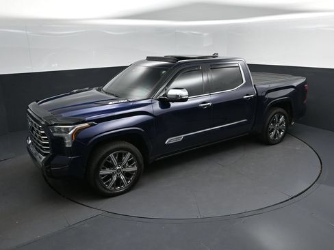Used 2022 Toyota Tundra Capstone AWD/4WD image 32