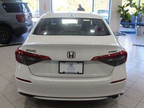 Used 2023 Honda Civic Sport image 6