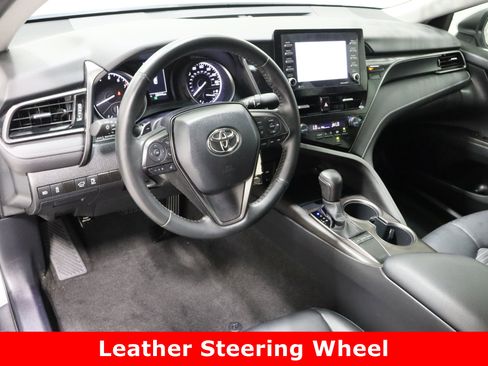 Used 2023 Toyota Camry SE image 13