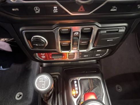 Used 2021 Jeep Gladiator Mojave AWD/4WD image 19
