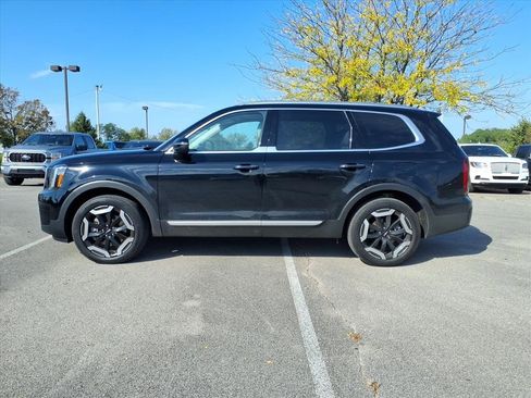 Used 2025 Kia Telluride S image 32