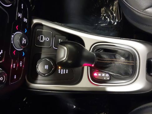 Used 2017 Jeep Compass Latitude w/ Popular Equipment Group image 22