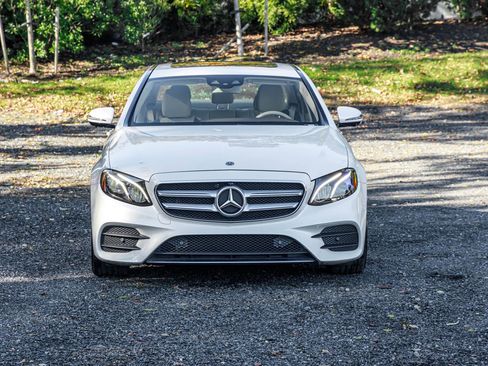Used 2019 Mercedes-Benz E 300 image 2