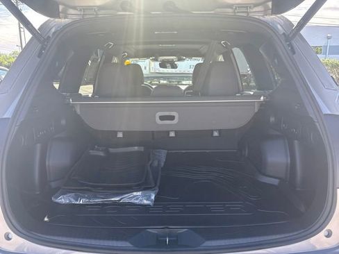 Used 2025 Subaru Forester Premium w/ Convenience Package #1 AWD/4WD image 12