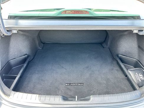 Certified 2024 Hyundai Elantra SEL FWD image 11