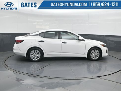 Used 2025 Nissan Sentra S FWD image 3