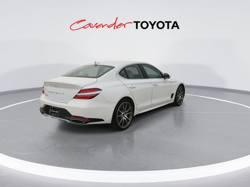 Used 2025 Genesis G70 2.5T image 8