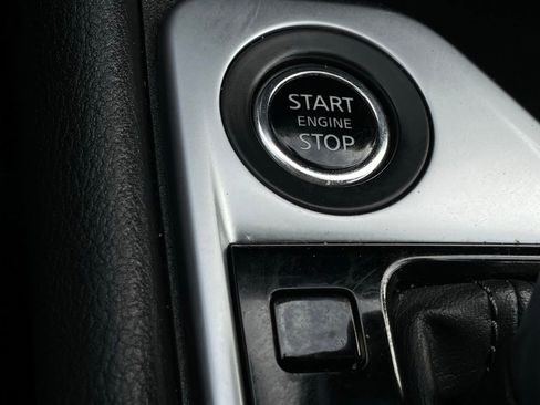 Used 2024 Nissan Sentra SV FWD image 17