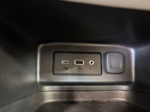 Used 2023 Chevrolet Equinox LS w/ LPO, Floor Liner Package AWD/4WD image 22